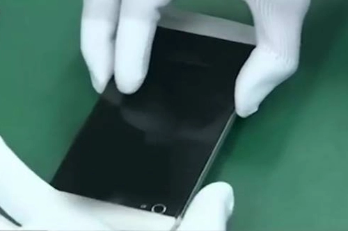 Smartphone của bkav lộ diện trong nhà máy ở hà nội