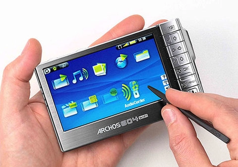 Smartphone lấn sân nhiều thiết bị số
