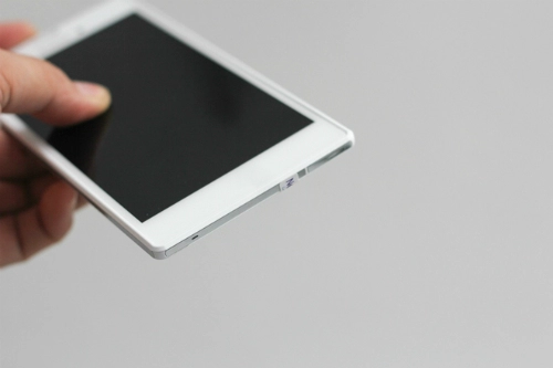 Smartphone màn hình 53 inch mỏng nhất thế giới về vn