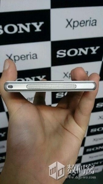 Smartphone xperia z one để lộ ảnh thực tế màu trắng
