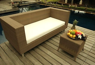 Sofa và bàn cùng chất liệu