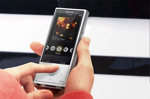 Sony ra máy nghe nhạc hi-res giá mềm nw-zx100
