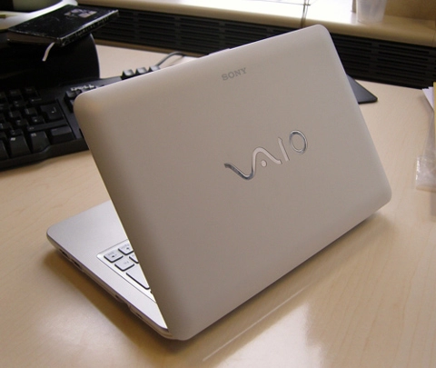 Sony vaio w ngoài đời