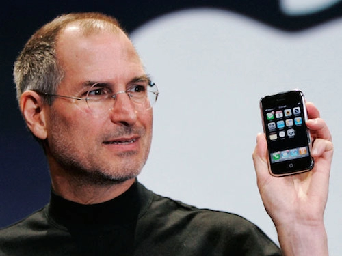 Steve jobs lần đầu tiên vắng mặt trong sự kiện ra mắt chiếc iphone nào