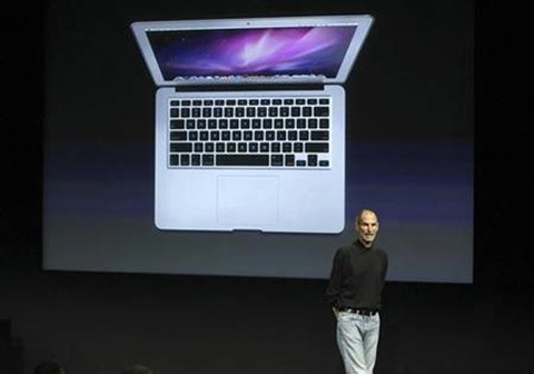 Tim cook phủ nhận về máy tính lai macbook air và pro