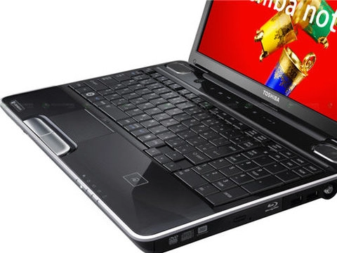 Toshiba hướng đến laptop giải trí xem tv