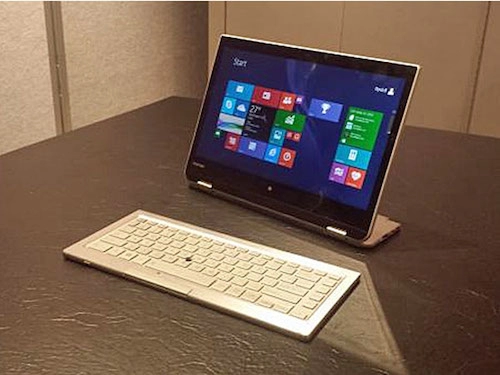 Toshiba trình diễn máy tính lai với bàn phím tháo rời