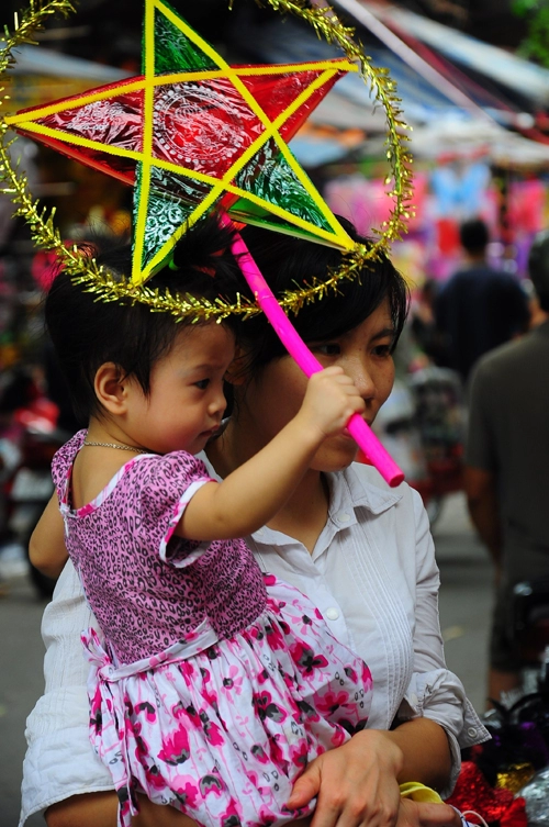 Trung thu phá cỗ ở hà nội