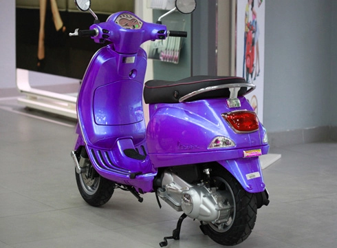 Vespa lx với màu sắc đẹp lung linh