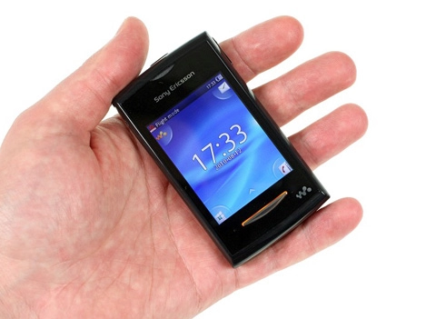 Walkman phone cảm ứng tí hon