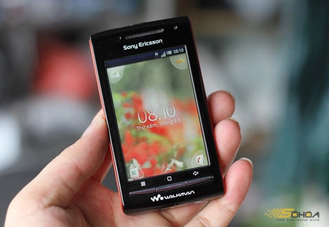 Walkman w8 chạy android giá 49 triệu