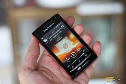 Walkman w8 chạy android giá 49 triệu