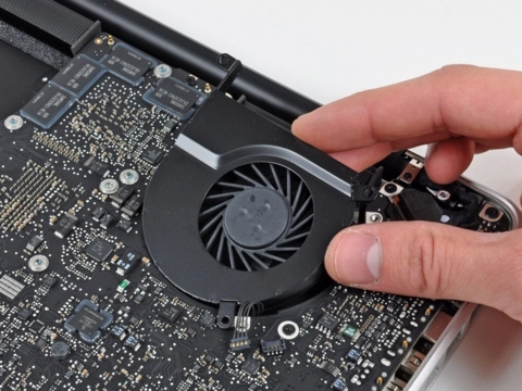 Xem nội tạng macbook pro dùng core i5