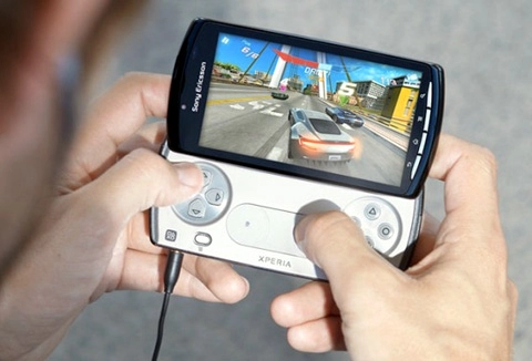 Xperia play có thể không về vn