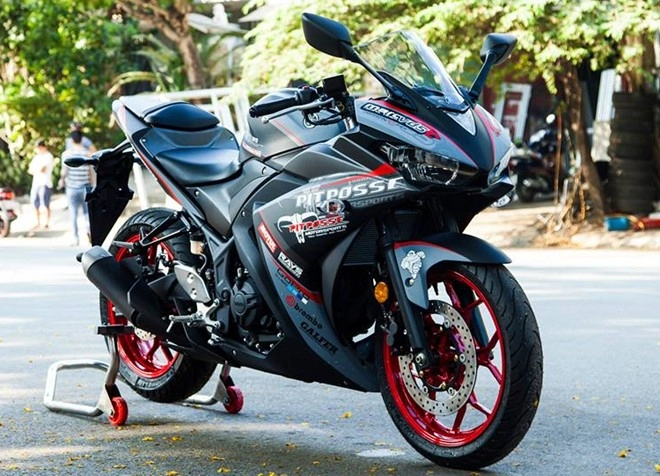 Yamaha r3 sơn tem đấu siêu ngầu của biker vĩnh long