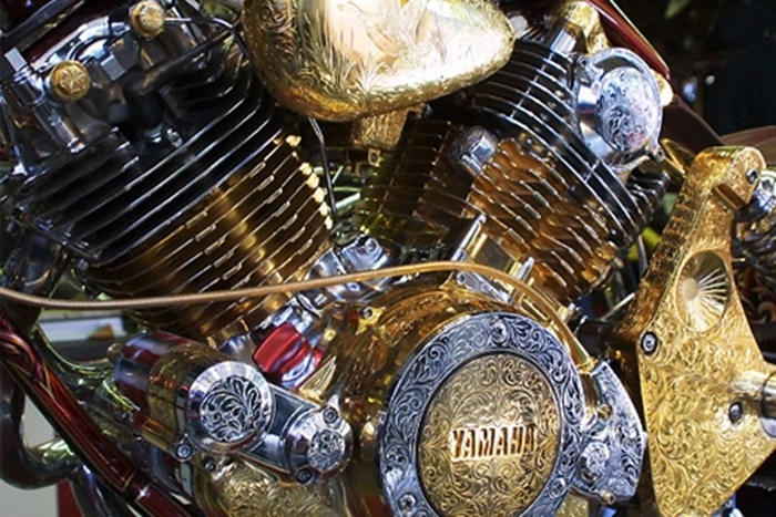 Yamaha virago độ khủng với động cơ v-twin được dát vàng