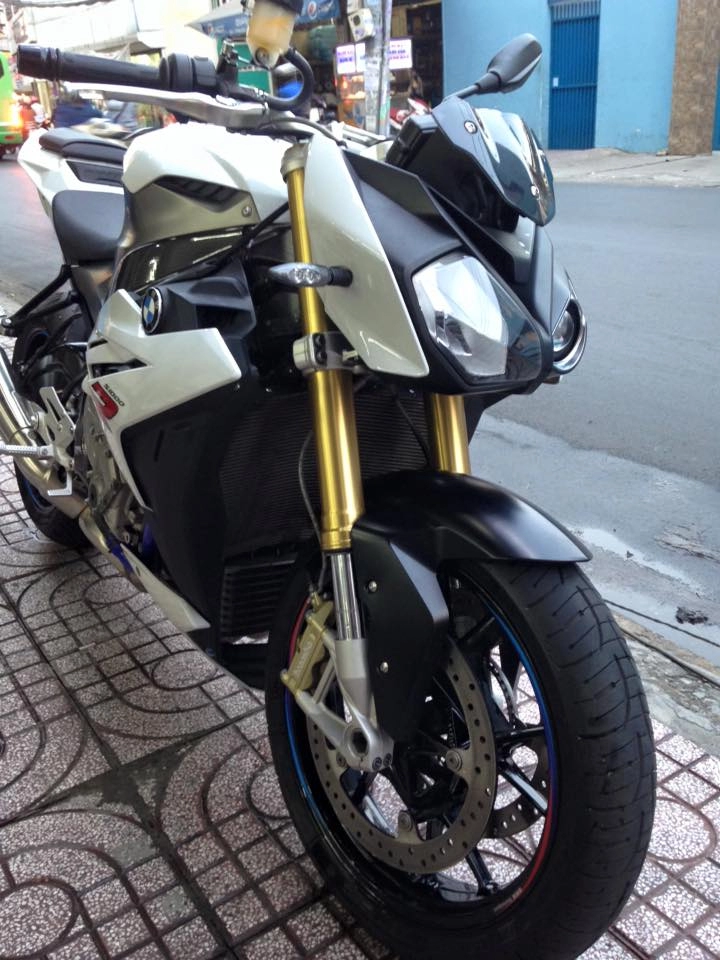 Bmw s1000r 2015 abs trắng ngọc trinhhqcngiá tốt