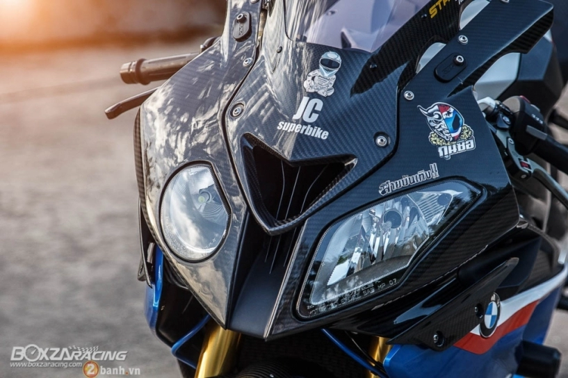 Bmw s1000rr siêu ngầu trong bản độ hàng hiệu cực chất