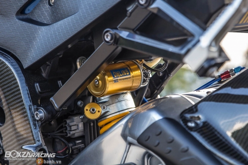 Bmw s1000rr siêu ngầu trong bản độ hàng hiệu cực chất
