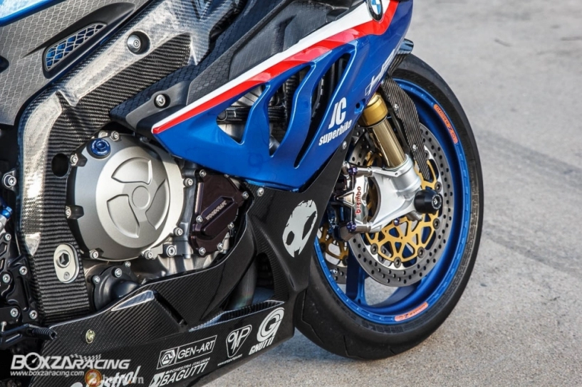 Bmw s1000rr siêu ngầu trong bản độ hàng hiệu cực chất