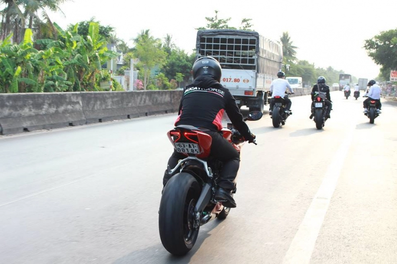 Brt team cùng anh em biker miền tây trong buổi rước dâu hoành tráng