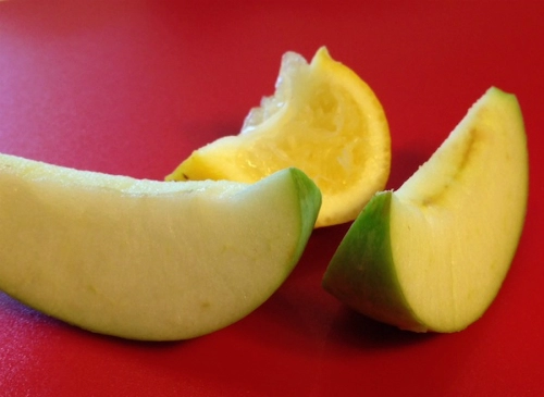 Cách đơn giản chống thâm cho hoa quả