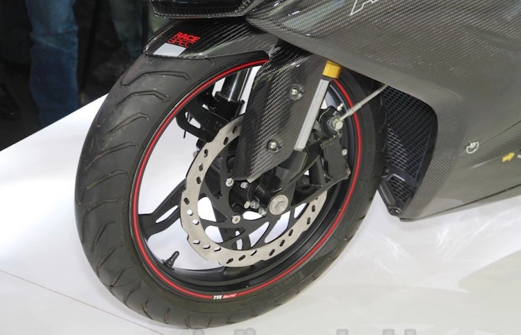 Cận cảnh tvs akula 310 mẫu sportbike giá rẻ của chiếc bmw g310r