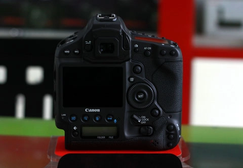 Canon 1d x giá 171 triệu về việt nam