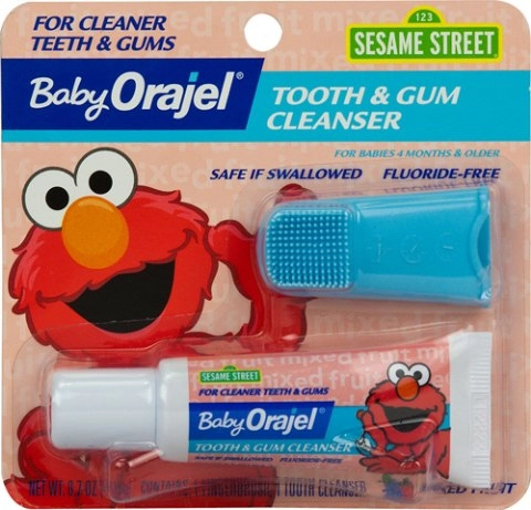 Gợi ý chọn bàn chải và kem đánh răng cho bé