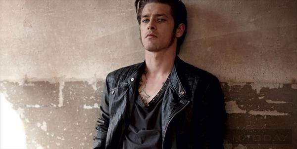 Gợi ý mix đồ nam đa phong cách cùng biker jacket
