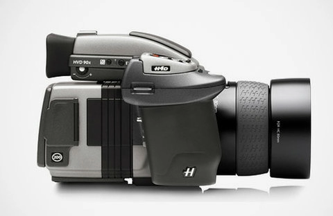Hasselblad giảm giá máy ảnh medium-format