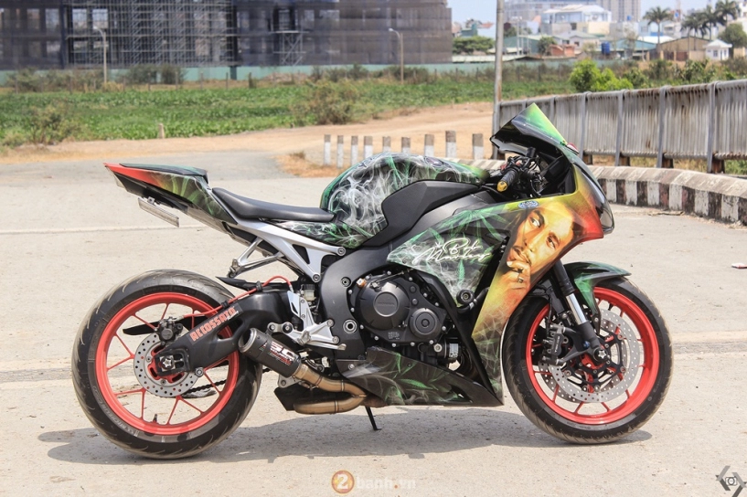 Honda cbr1000rr độ phiên bản bob marley