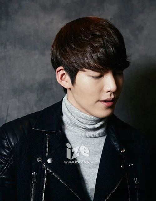 Kim woo bin mạnh mẽ và cuốn hút trên các tạp chí