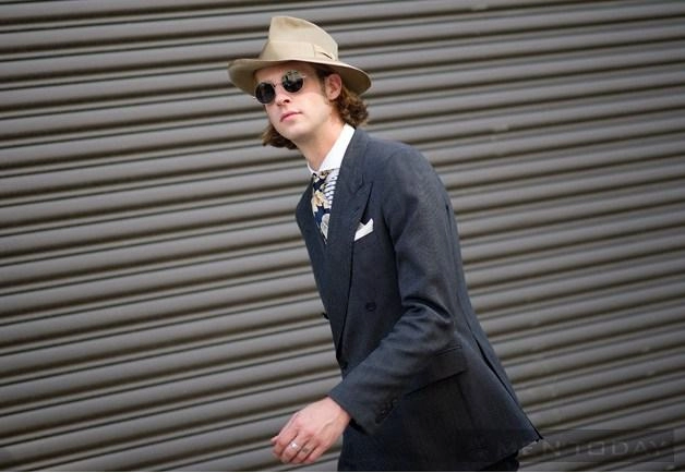 Mix đồ đa phong cách cùng suit từ street style new york