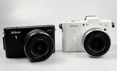 Nikon v1 và j1 bắt đầu bán giá tương ứng 16 và 14 triệu