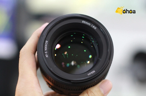 Ống kính 85 mm f18 mới của nikon