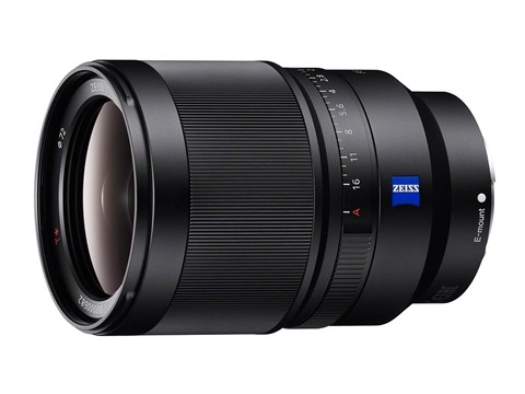 Sony ra 3 ống kính fix và một ống zoom cho máy full-frame