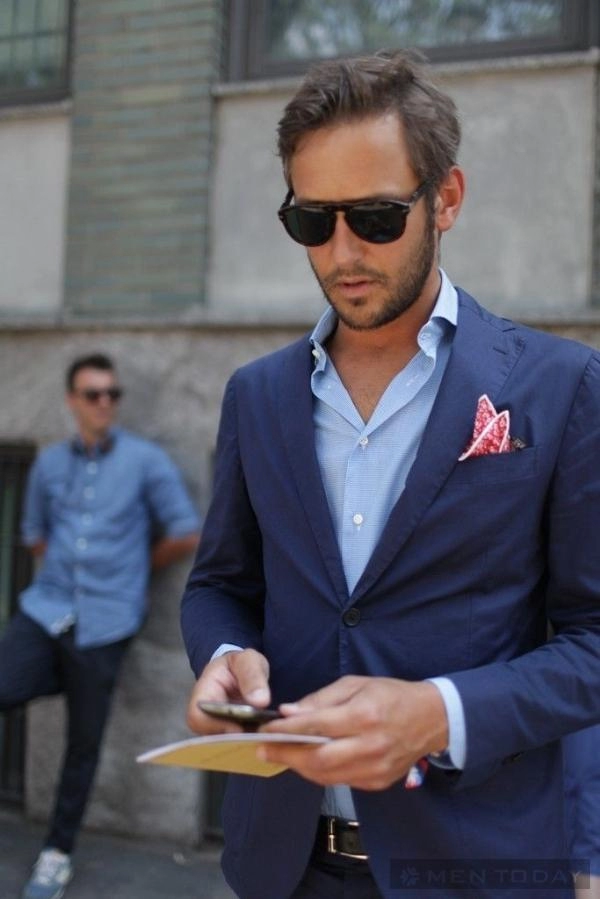 Suit xanh navy lựa chọn tuyệt vời cho các quý ông