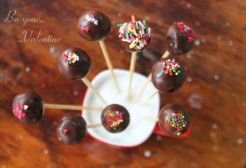 Tự làm chocolate cake pop đẹp mắt cho valentine ngọt ngào