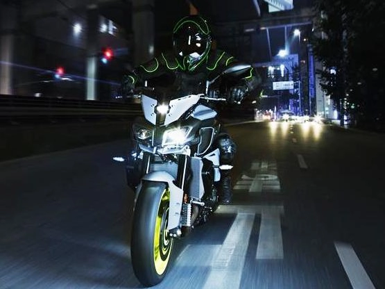 Yamaha mt-10 tăng sức nóng phân khúc 1000cc