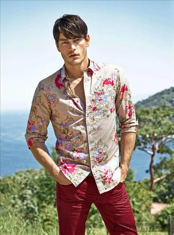 5 trang phục nam giới nên có cho mùa hè 2013