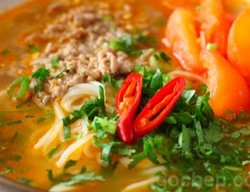 Bún bò cà chua