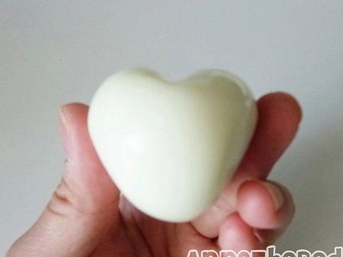 Cách làm trứng hình trái tim