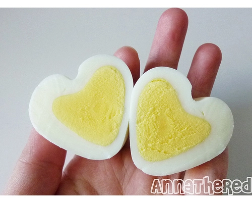 Cách làm trứng hình trái tim