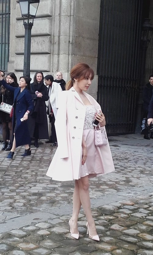 Cảm hứng châu á xâm lấn tuần lễ thời trang paris