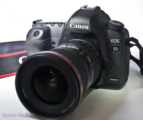 Canon 5d mark ii xách tay giá chỉ còn 357 triệu đồng