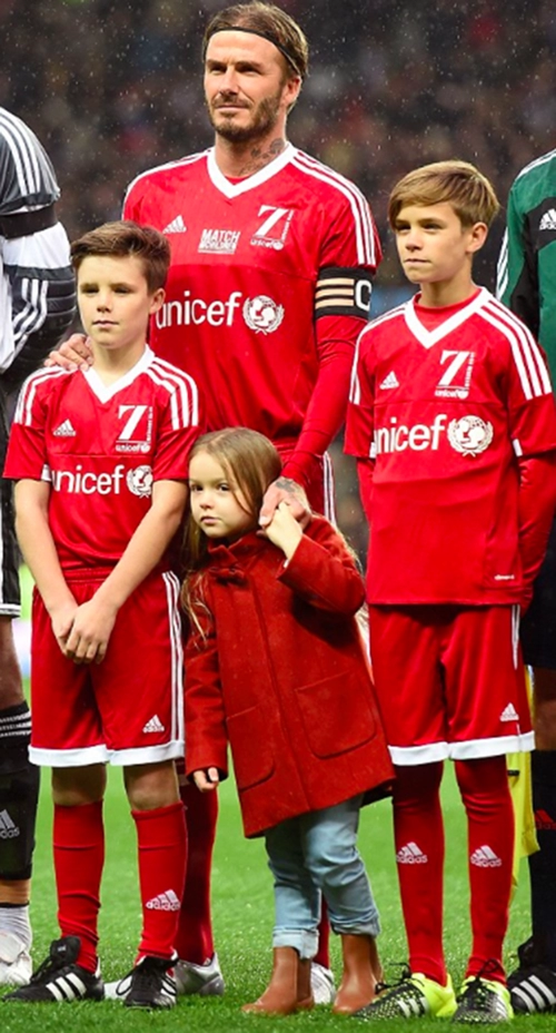 Gu thời trang hoàn hảocủa harper beckham theo thời gian