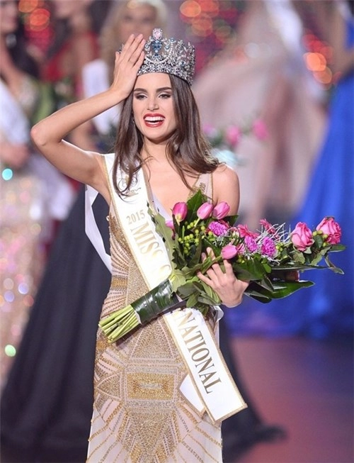 Hàng triệu khán giả bất ngờ với danh hiệu hoa hậu đẹp nhất năm 2015