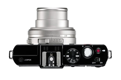 Leica d-lux 6 thêm phiên bản màu bạc