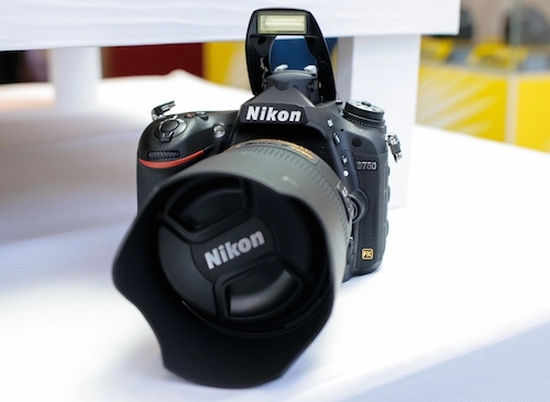 Nikon d750 về việt nam giá 55 triệu đồng